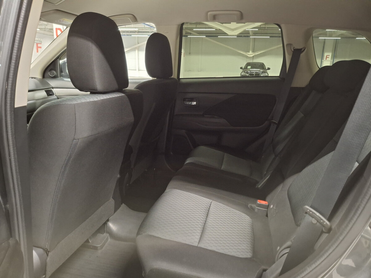 Купить Mitsubishi Outlander с пробегом. Фото: #10