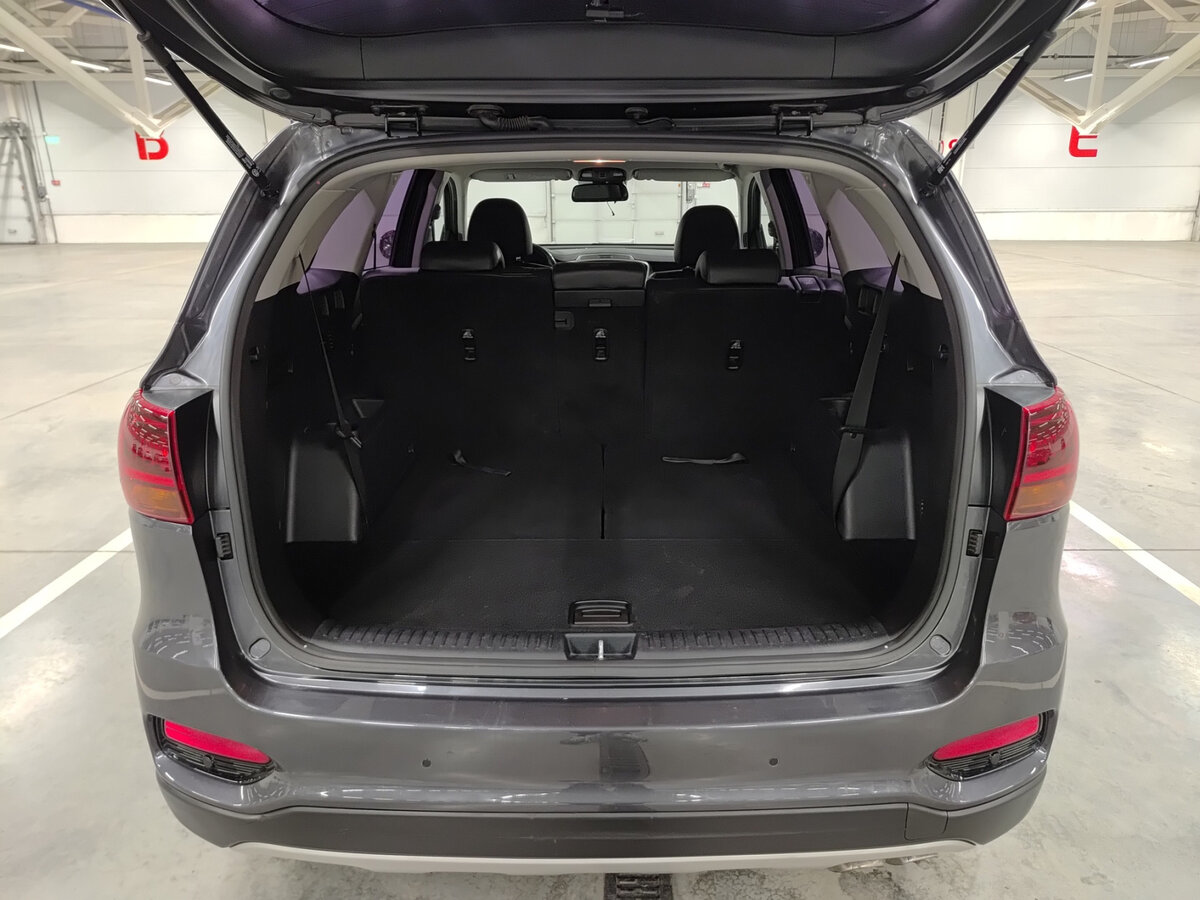 Купить Kia Sorento с пробегом. Фото: #9