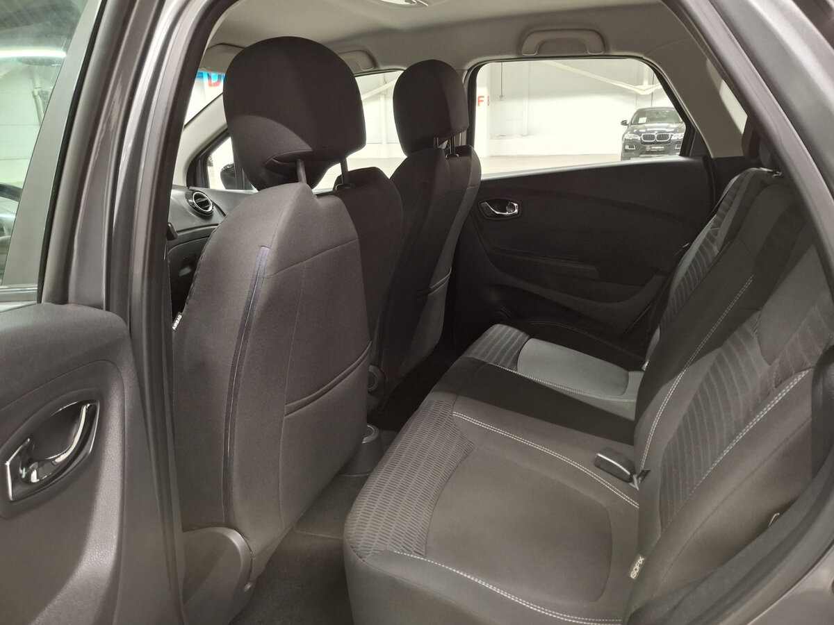 Купить Renault Kaptur с пробегом. Фото: #11