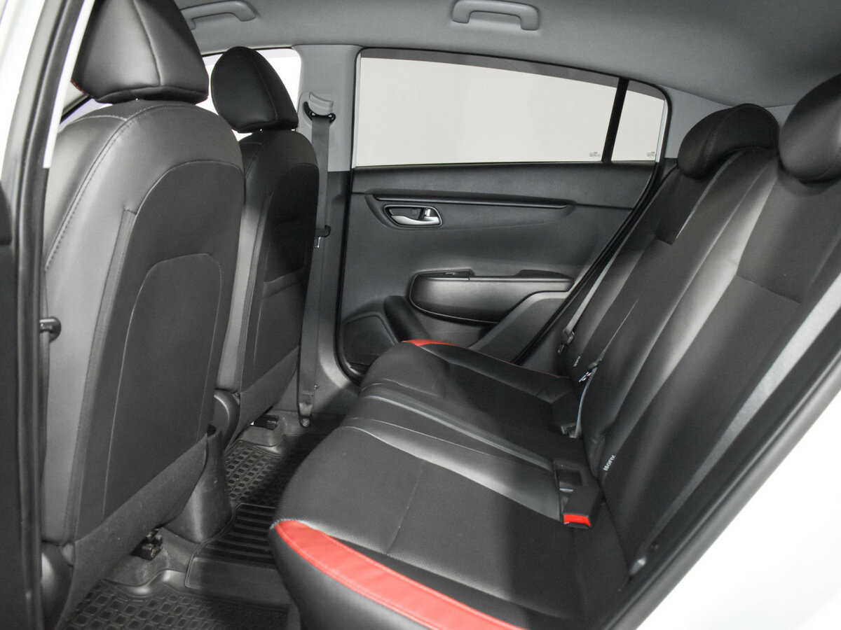 Купить Kia Rio с пробегом. Фото: #10