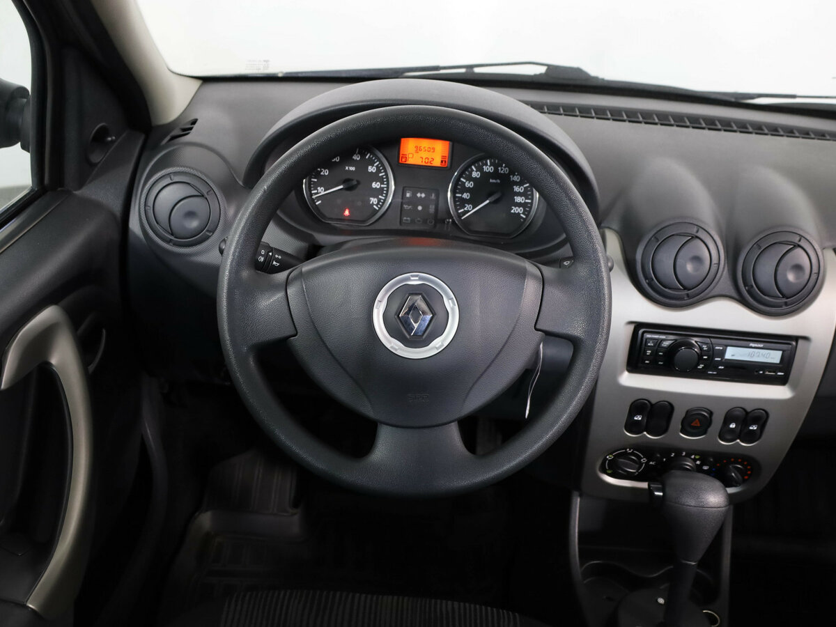 Купить Renault Logan с пробегом. Фото: #7