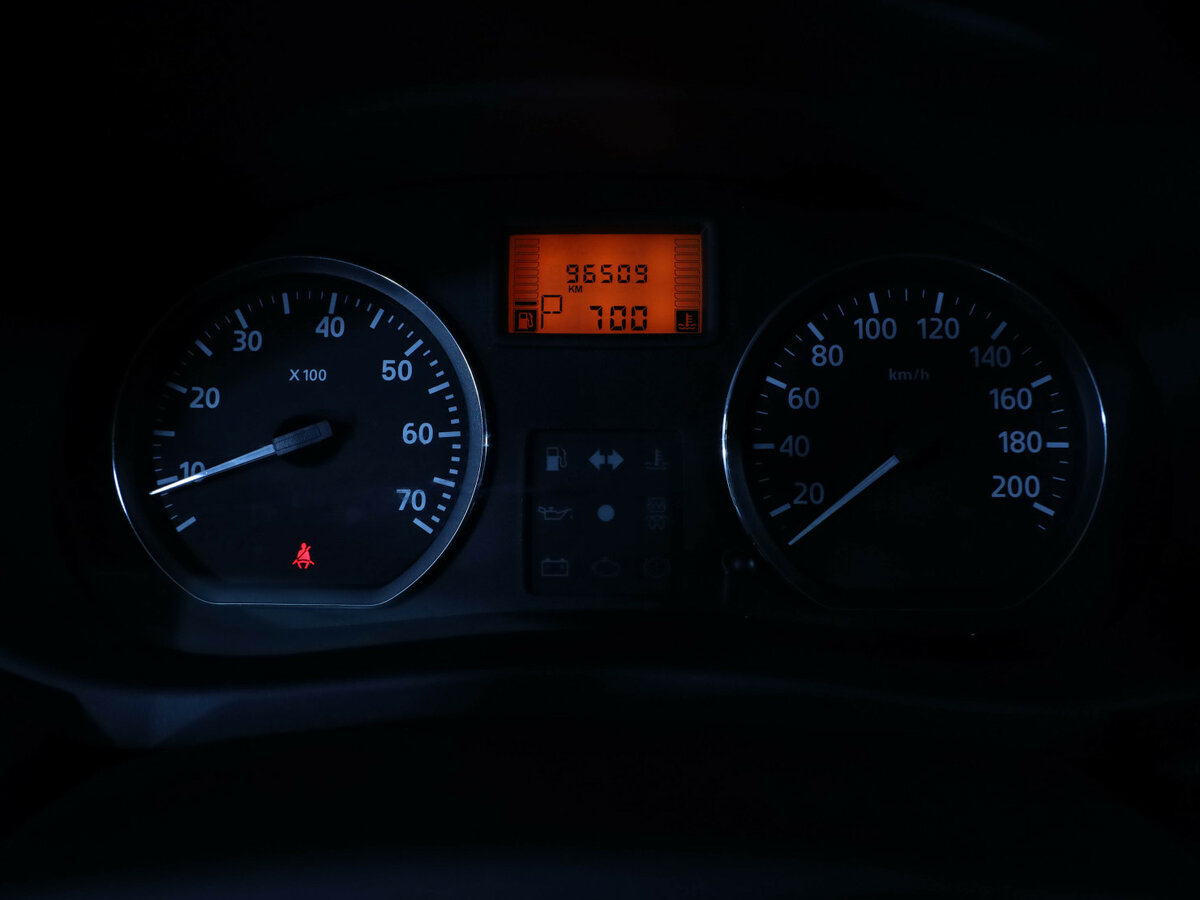 Купить Renault Logan с пробегом. Фото: #8