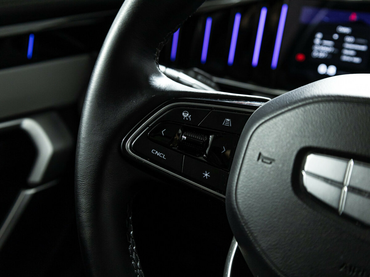 Купить Geely Atlas с пробегом. Фото: #18