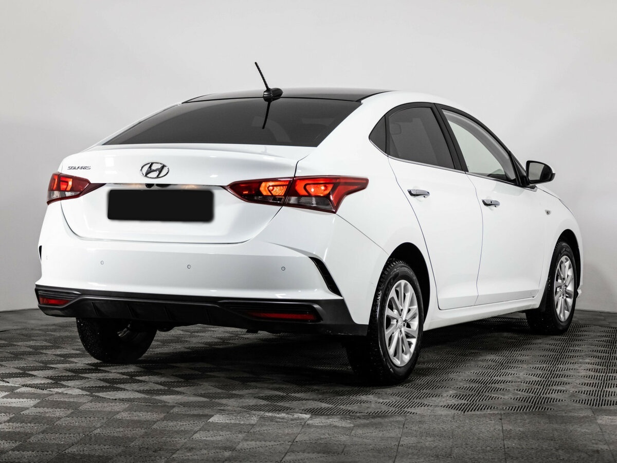 Купить Hyundai Solaris с пробегом. Фото: #3