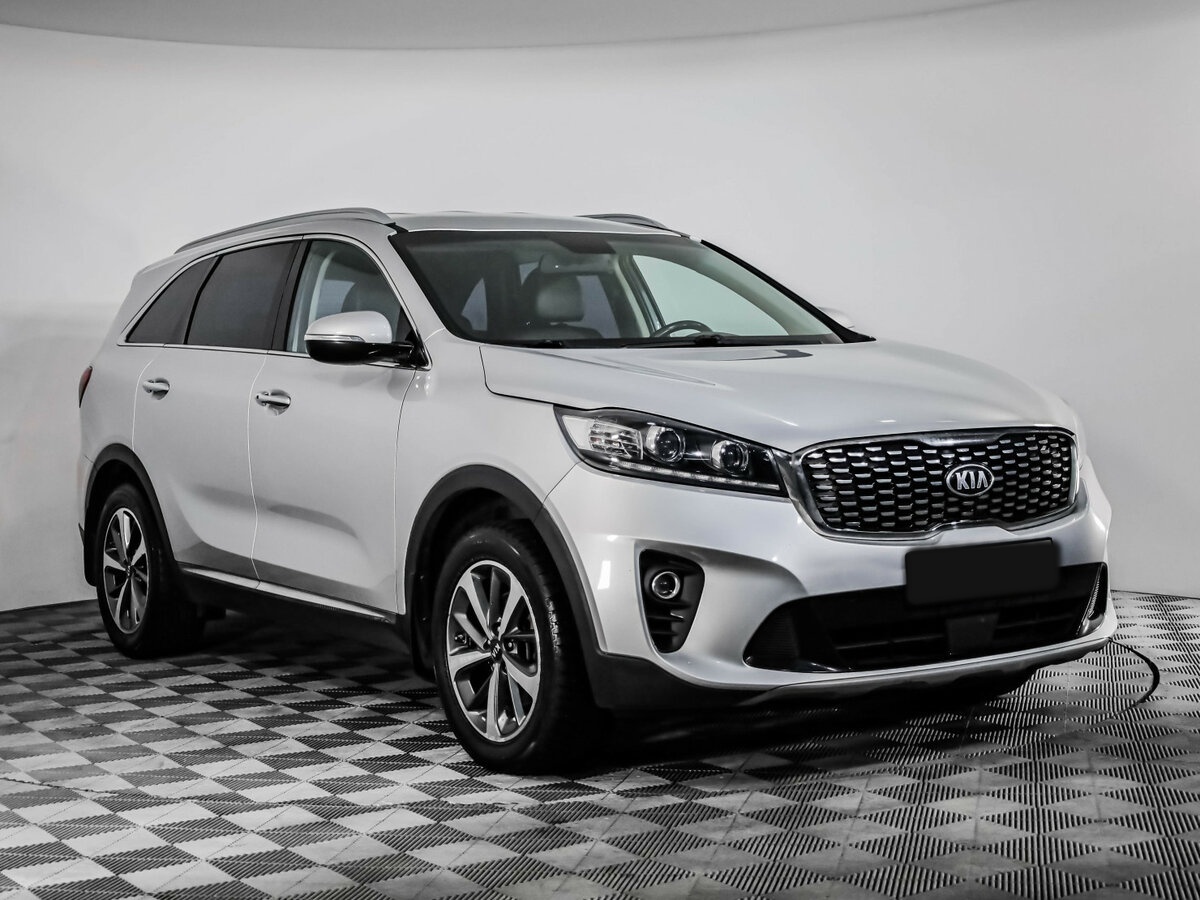 Купить Kia Sorento с пробегом. Фото: #2