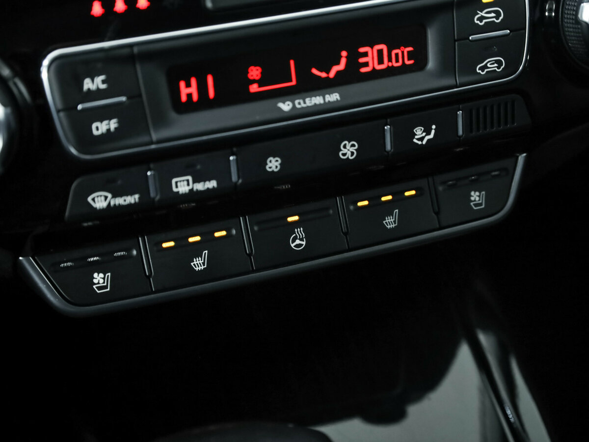 Купить Kia Sorento с пробегом. Фото: #18