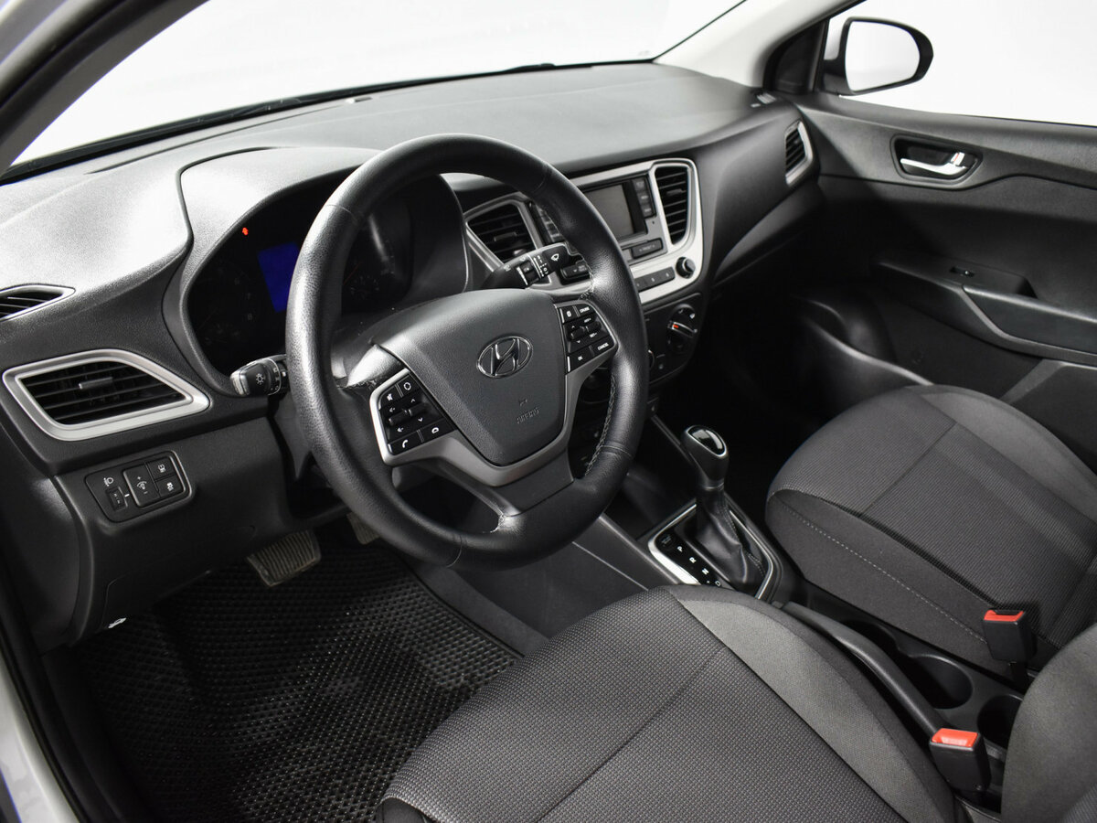 Купить Hyundai Solaris с пробегом. Фото: #8