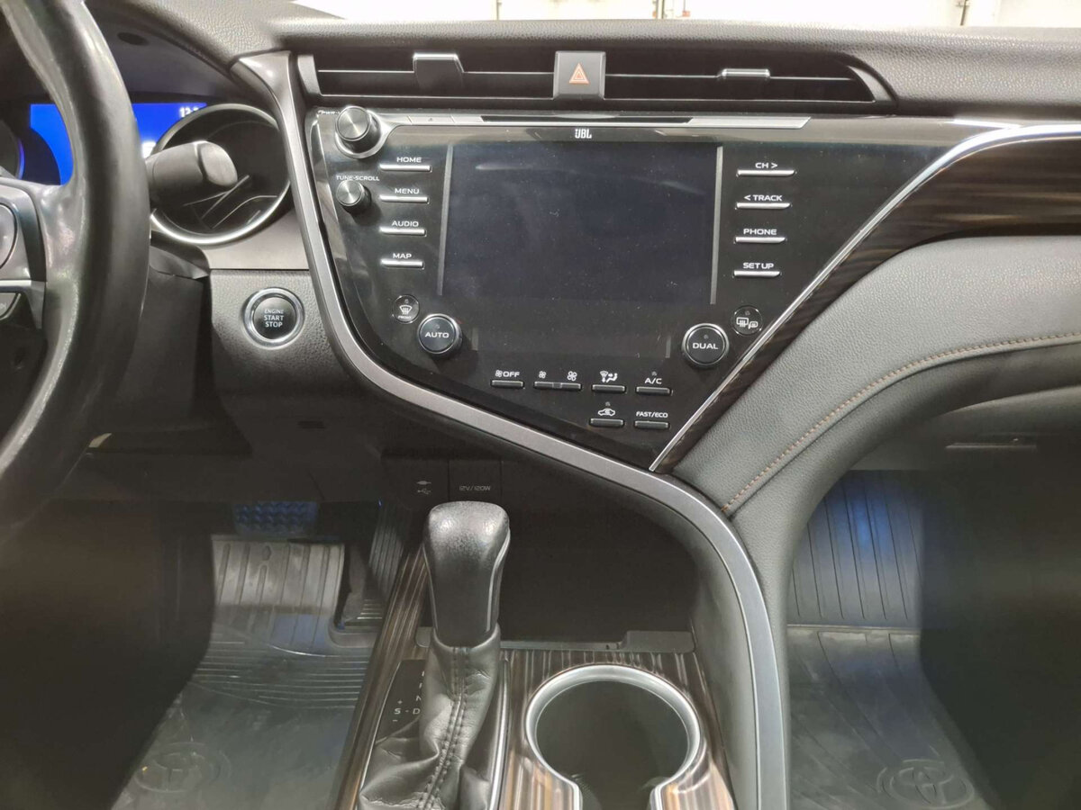 Купить Toyota Camry с пробегом. Фото: #14
