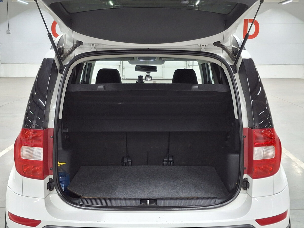 Купить Skoda Yeti с пробегом. Фото: #8
