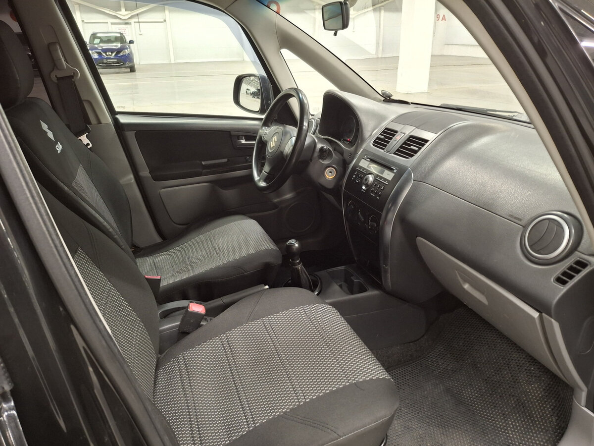 Купить Suzuki SX4 с пробегом. Фото: #10