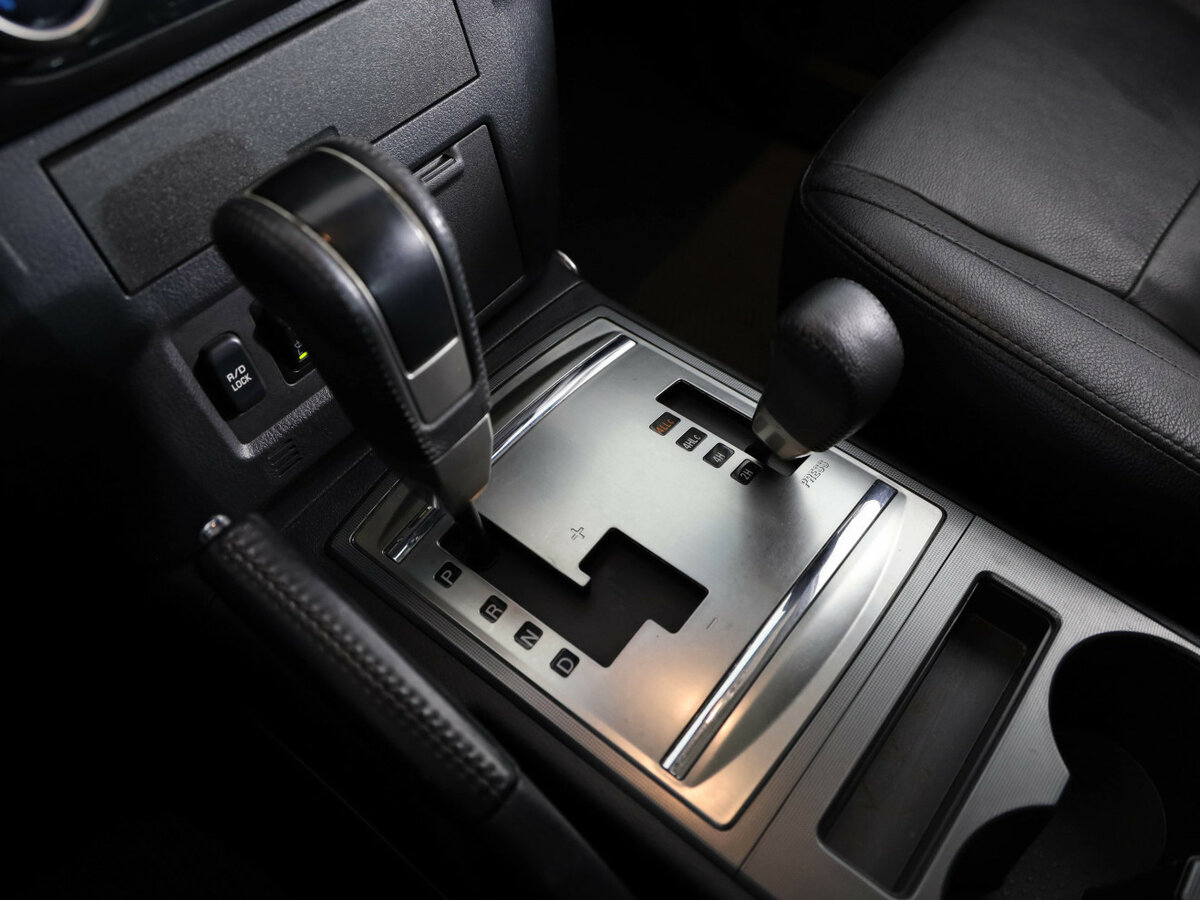 Купить Mitsubishi Pajero с пробегом. Фото: #13