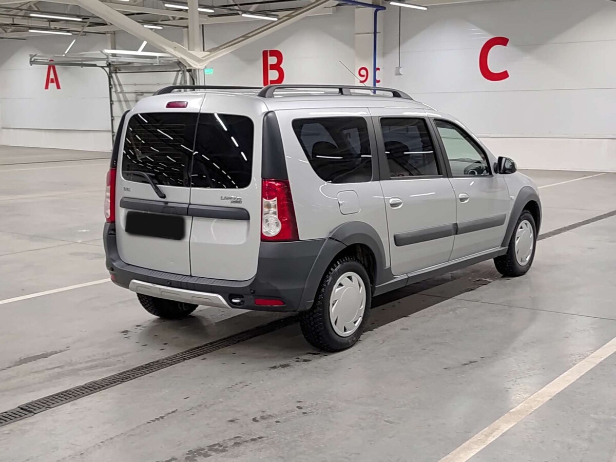 Купить Lada (ВАЗ) Largus с пробегом. Фото: #4