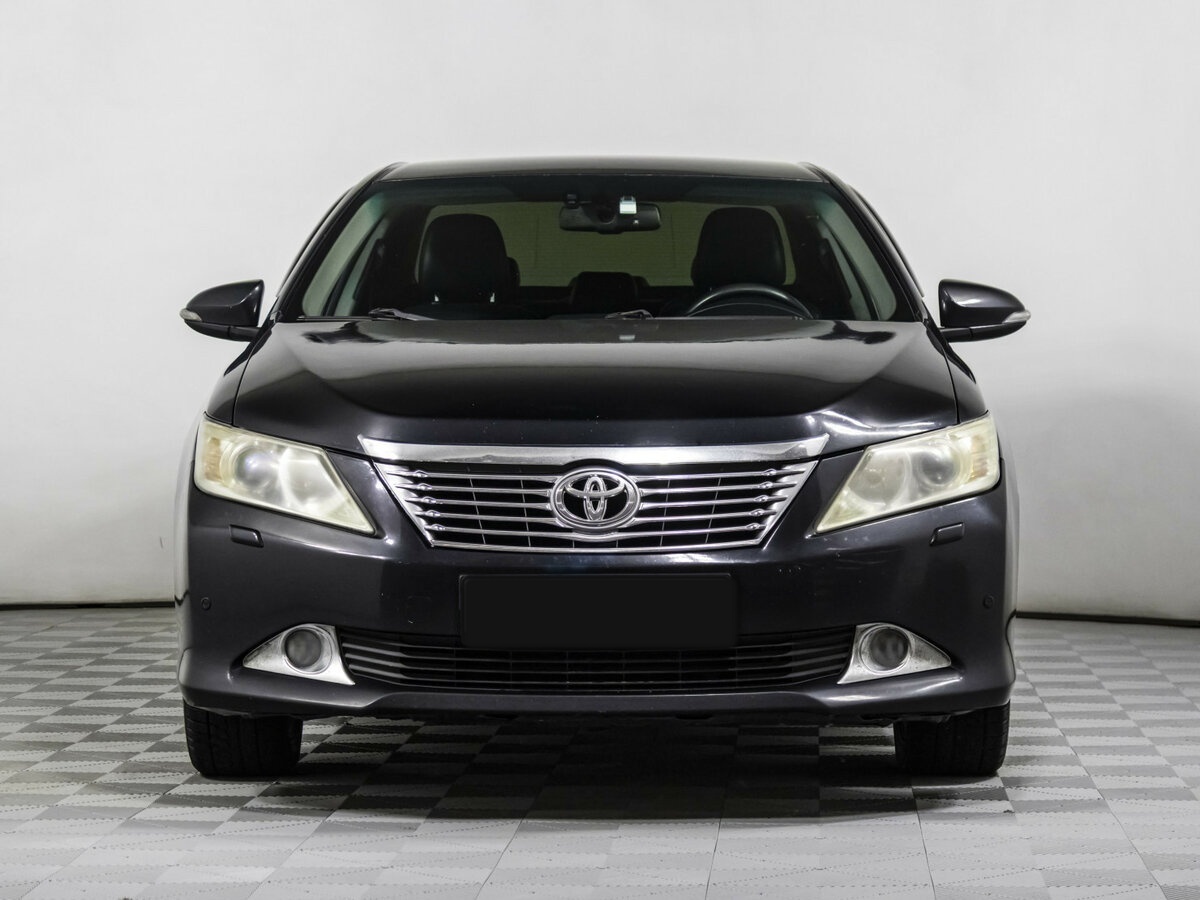 Купить Toyota Camry с пробегом. Фото: #1