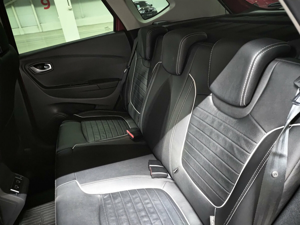 Купить Renault Kaptur с пробегом. Фото: #11