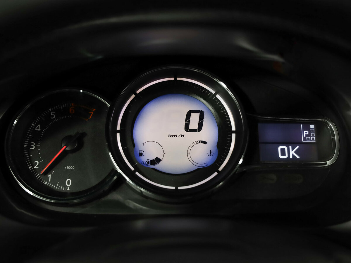 Купить Renault Fluence с пробегом. Фото: #9