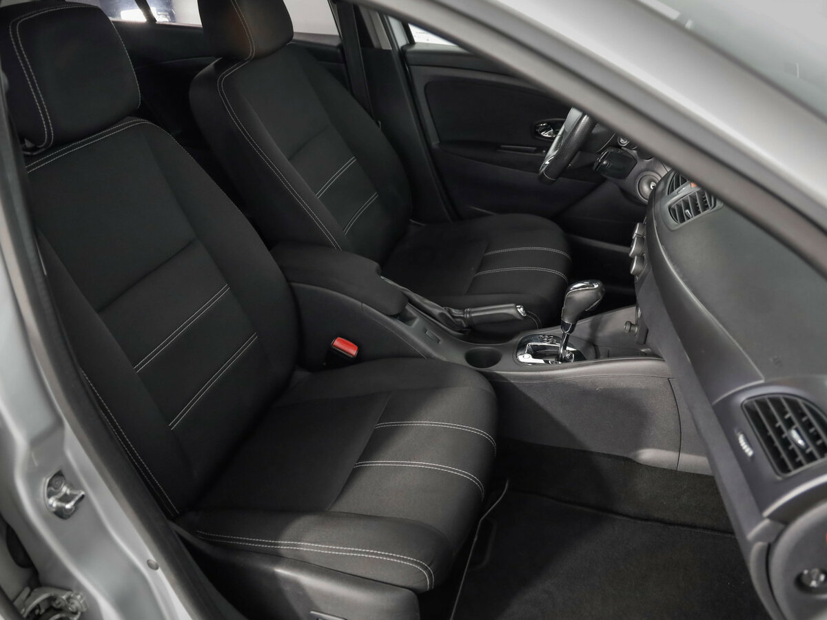 Купить Renault Fluence с пробегом. Фото: #17