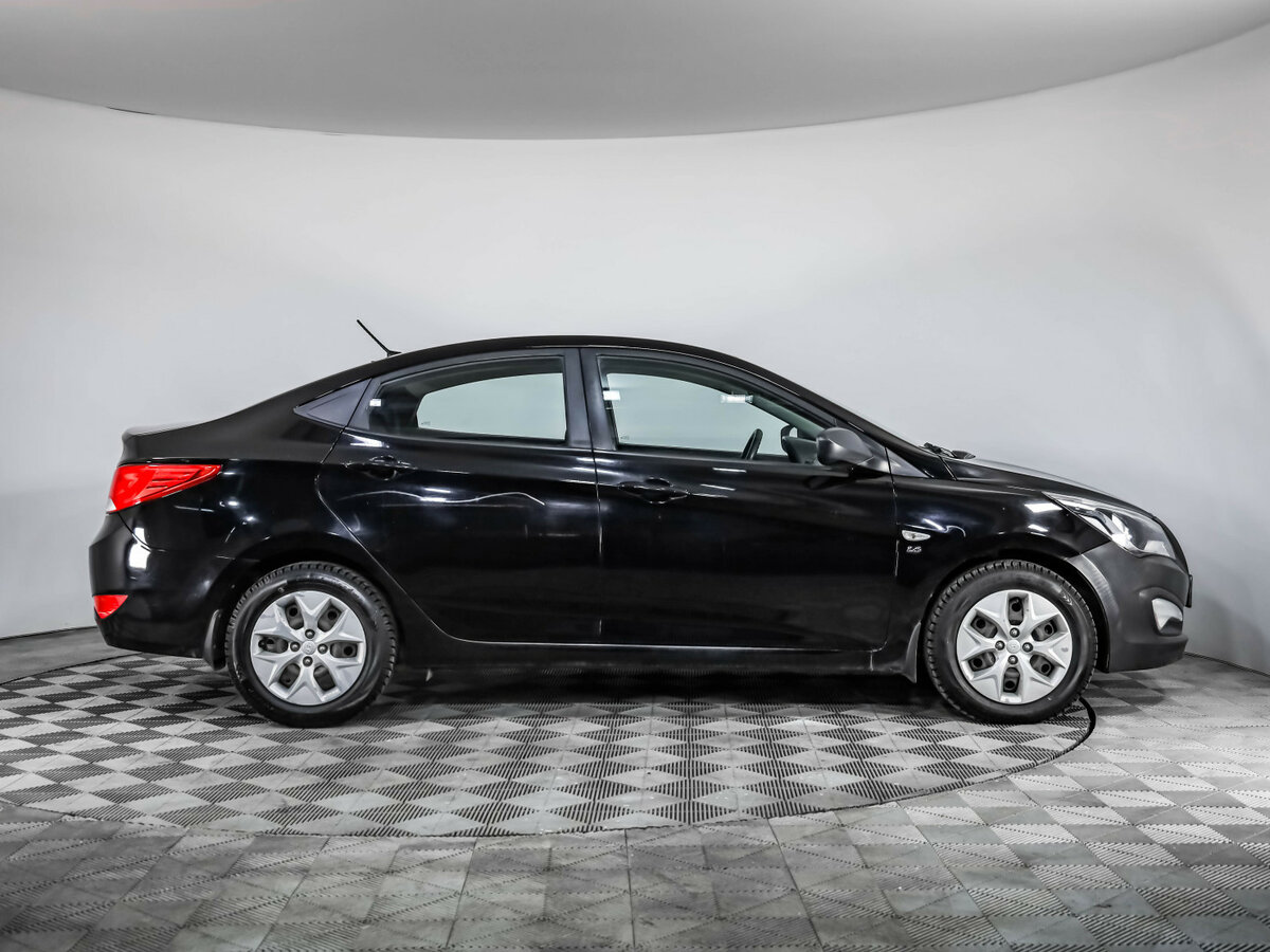 Купить Hyundai Solaris с пробегом. Фото: #3