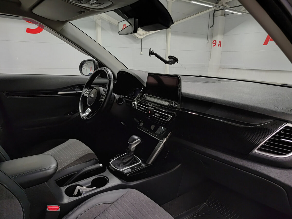 Купить Kia Seltos с пробегом. Фото: #10