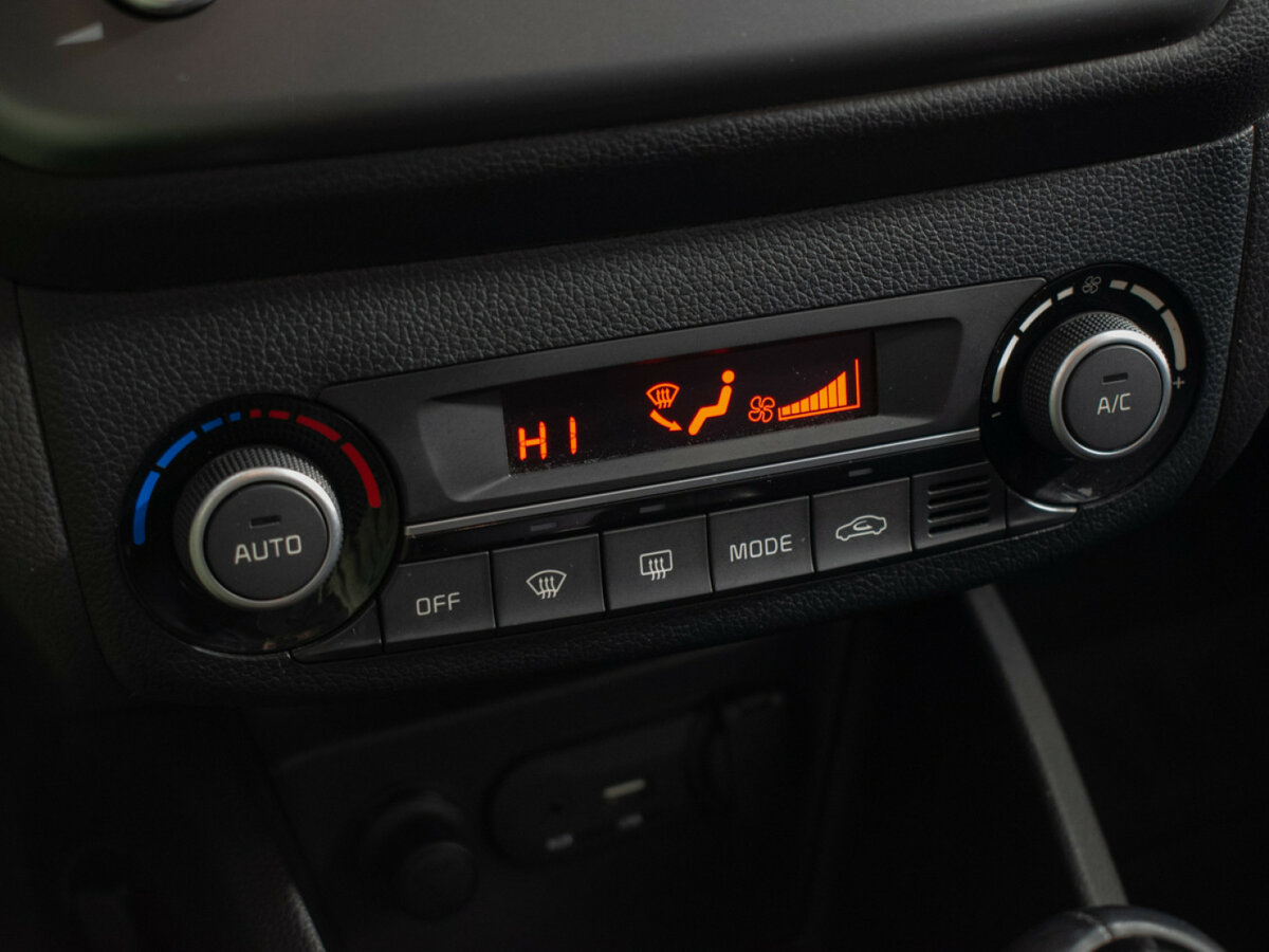 Купить Kia Rio с пробегом. Фото: #12