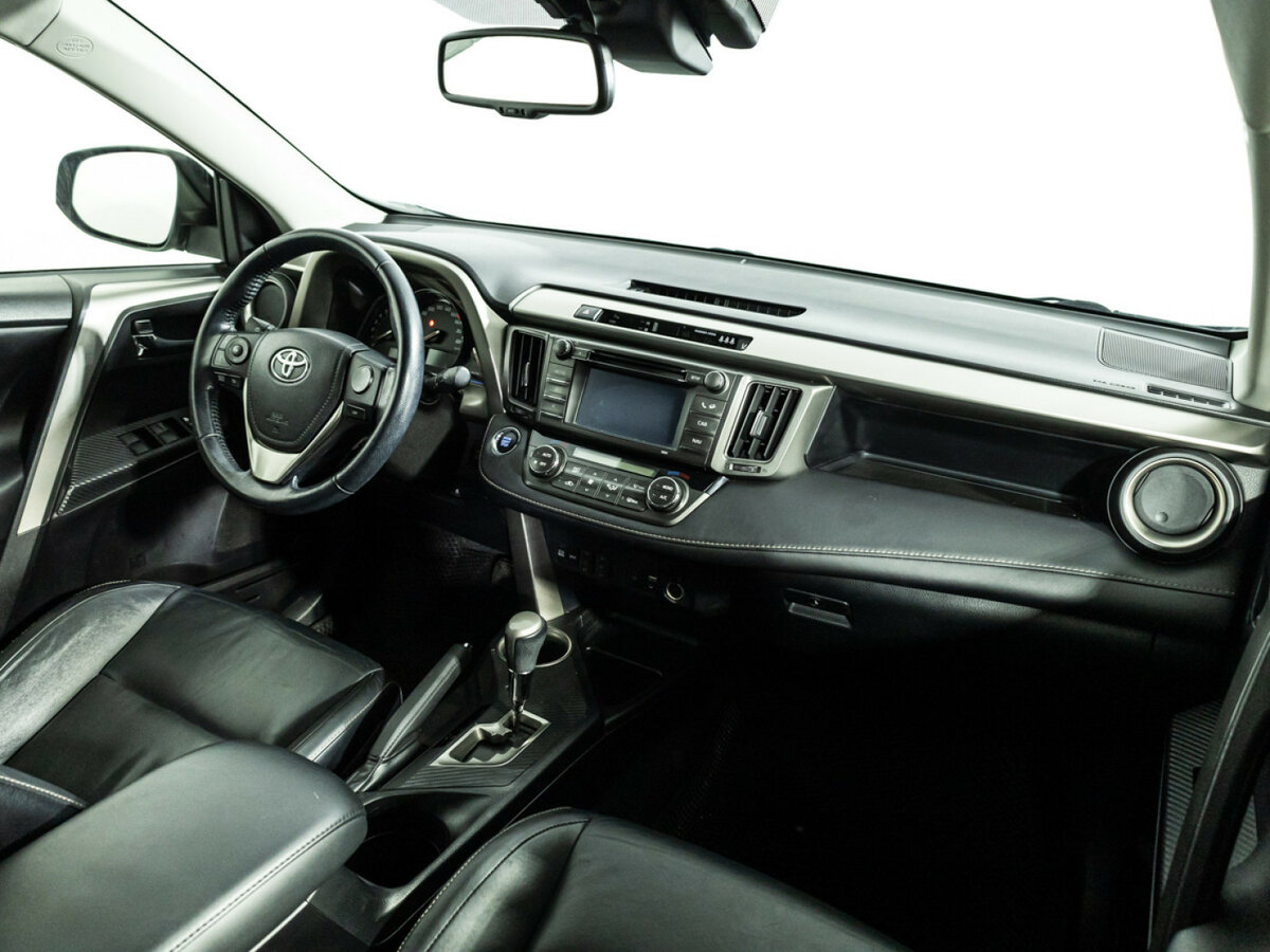Купить Toyota RAV4 с пробегом. Фото: #8
