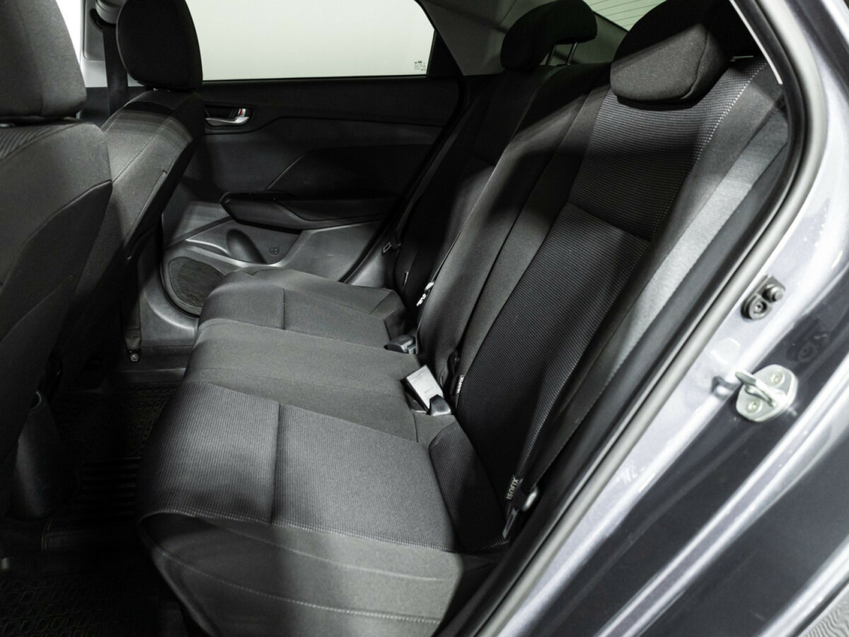 Купить Hyundai Solaris с пробегом. Фото: #9