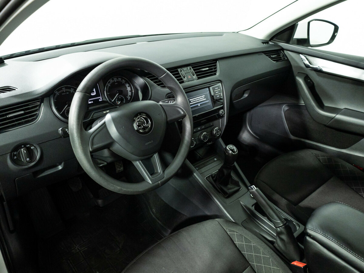 Купить Skoda Octavia с пробегом. Фото: #8