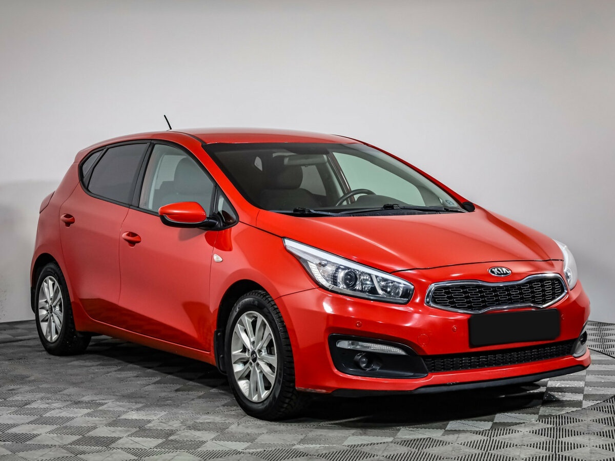 Купить Kia Ceed с пробегом. Фото: #2