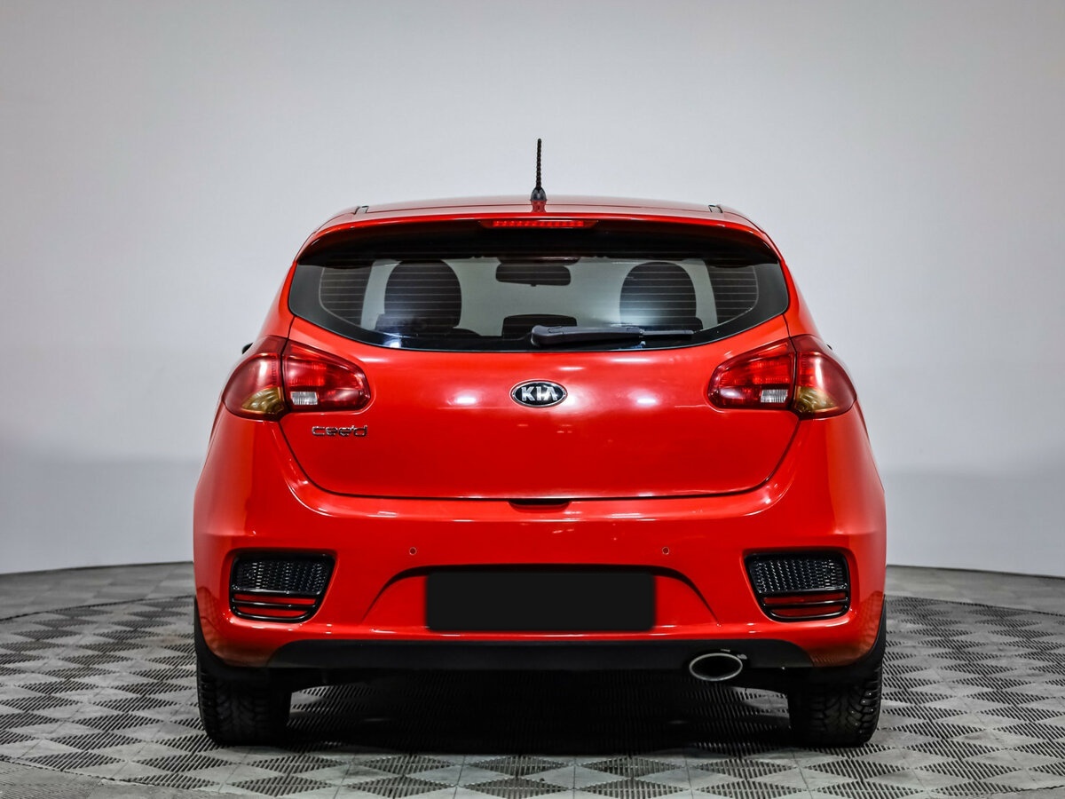 Купить Kia Ceed с пробегом. Фото: #4