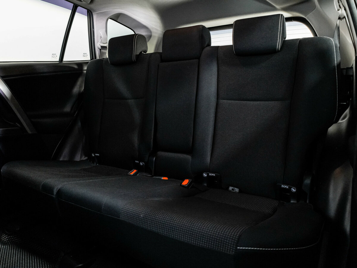 Купить Toyota RAV4 с пробегом. Фото: #17