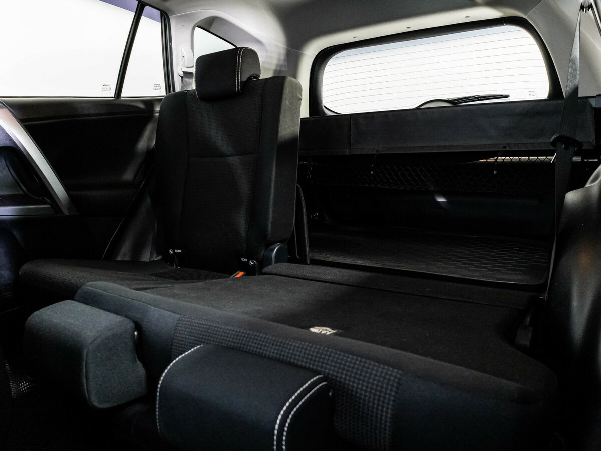 Купить Toyota RAV4 с пробегом. Фото: #19
