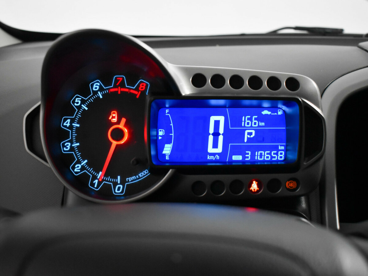 Купить Chevrolet Aveo с пробегом. Фото: #15